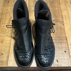 Bottega Veneta black size 43 no box